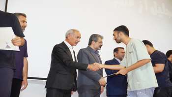 تجلیل از دانش آموزان قهرمان ورزشی- اردیبهشت 1404